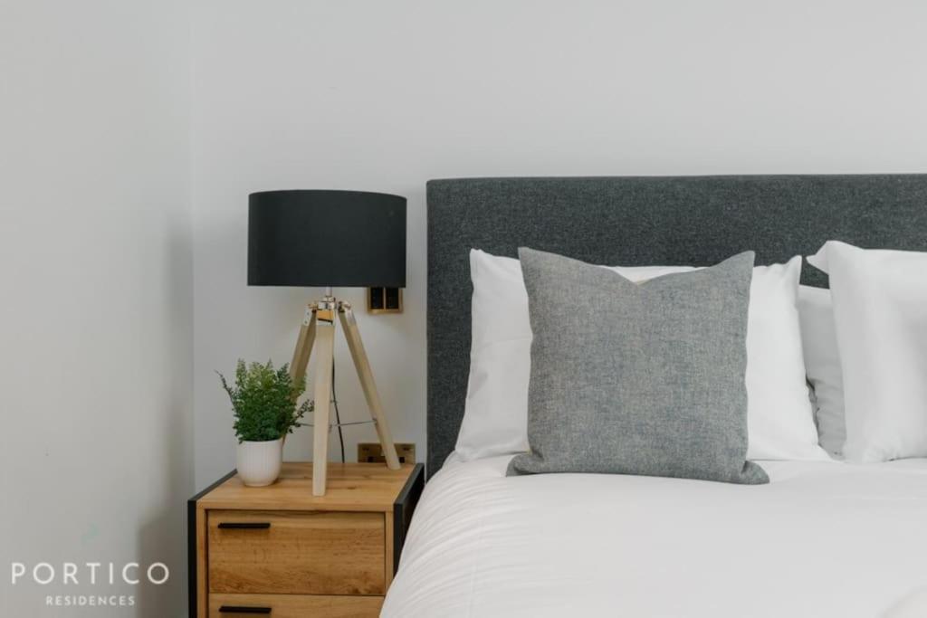 Apartamento Stunning 2-bed With Pool In Nine Elms Londres